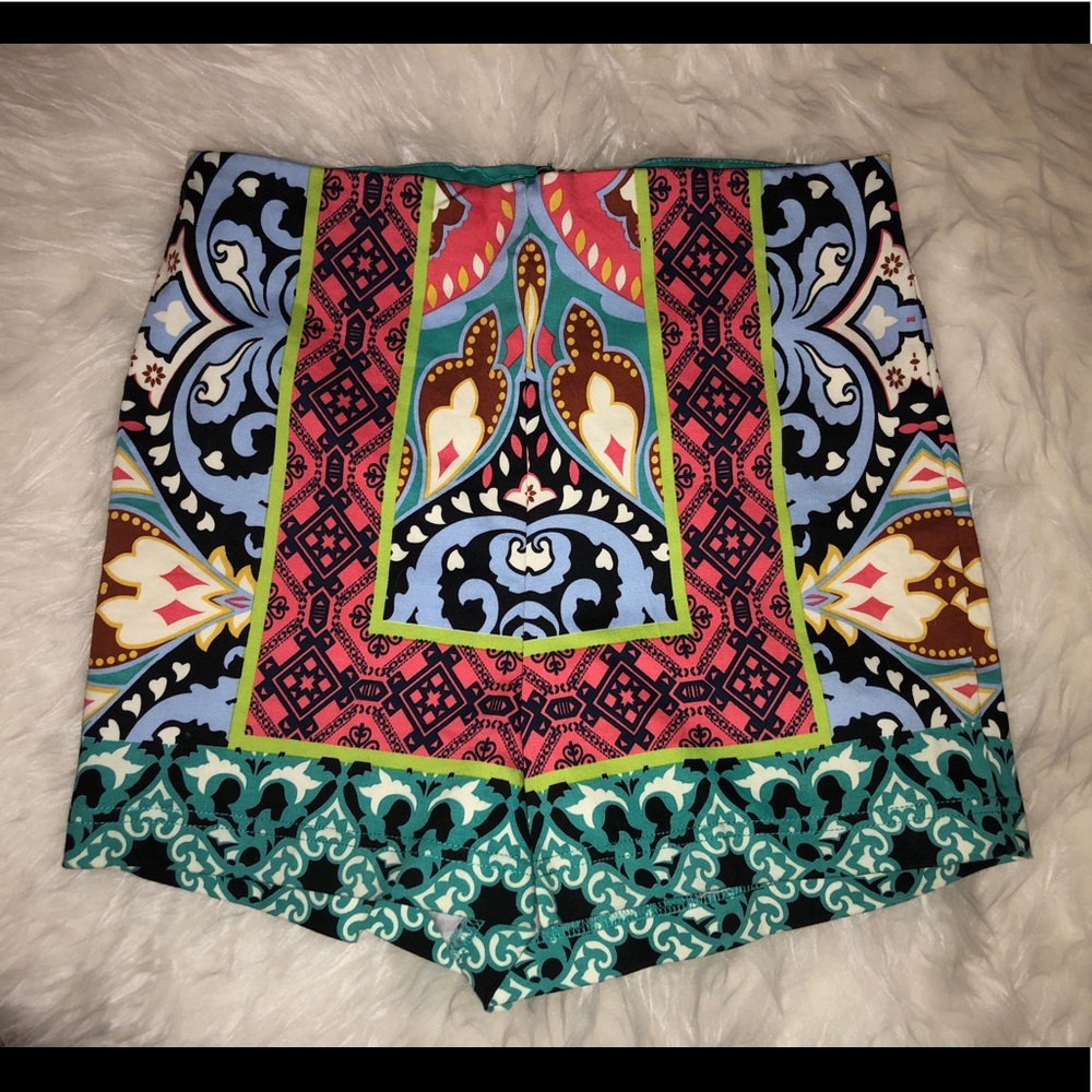 Decorative Vacay Shorts!!